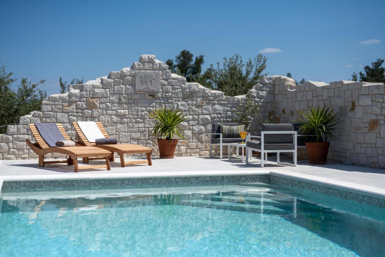 Villa Mista Sutivan Extérieur photo