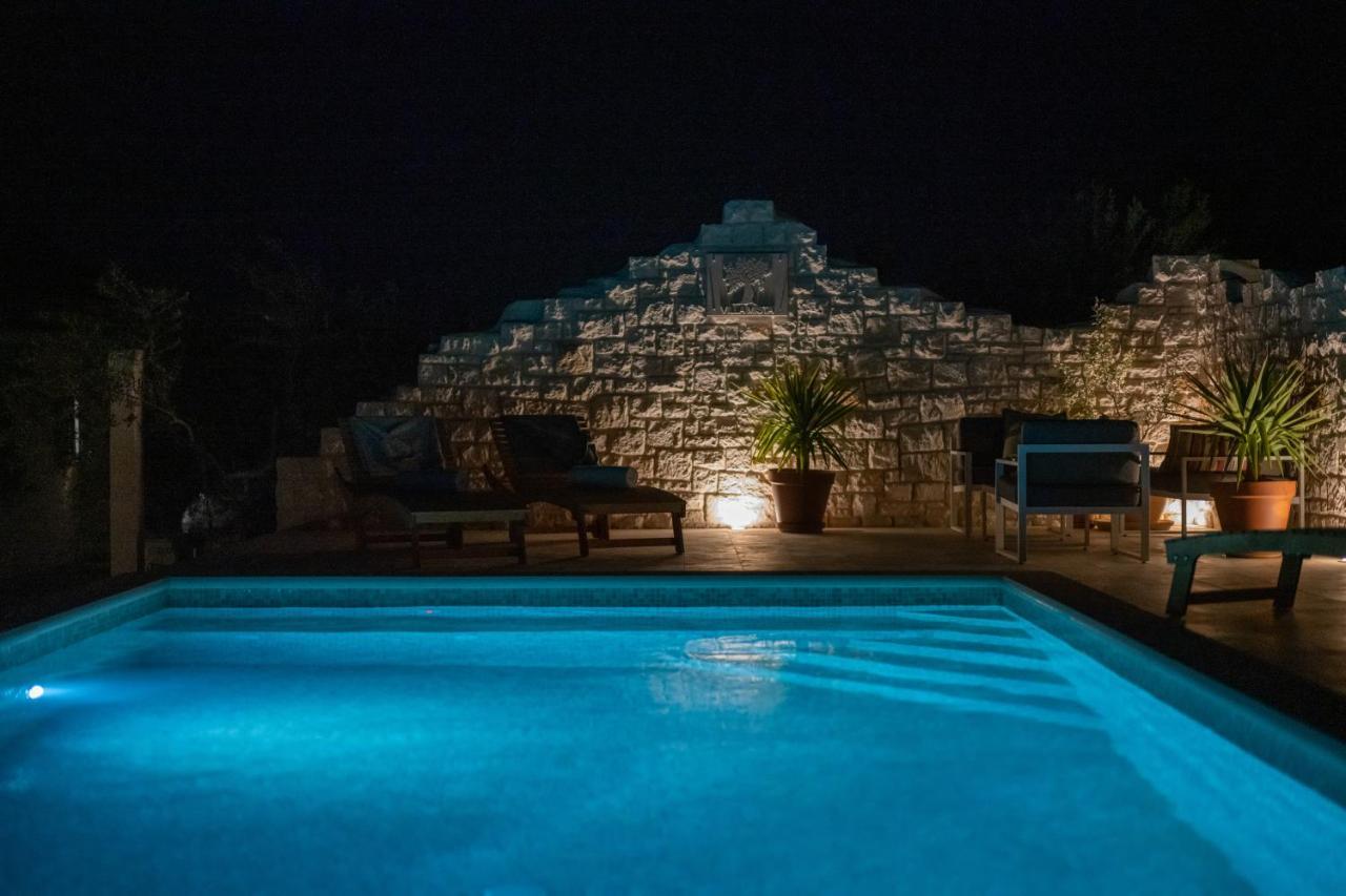 Villa Mista Sutivan Extérieur photo