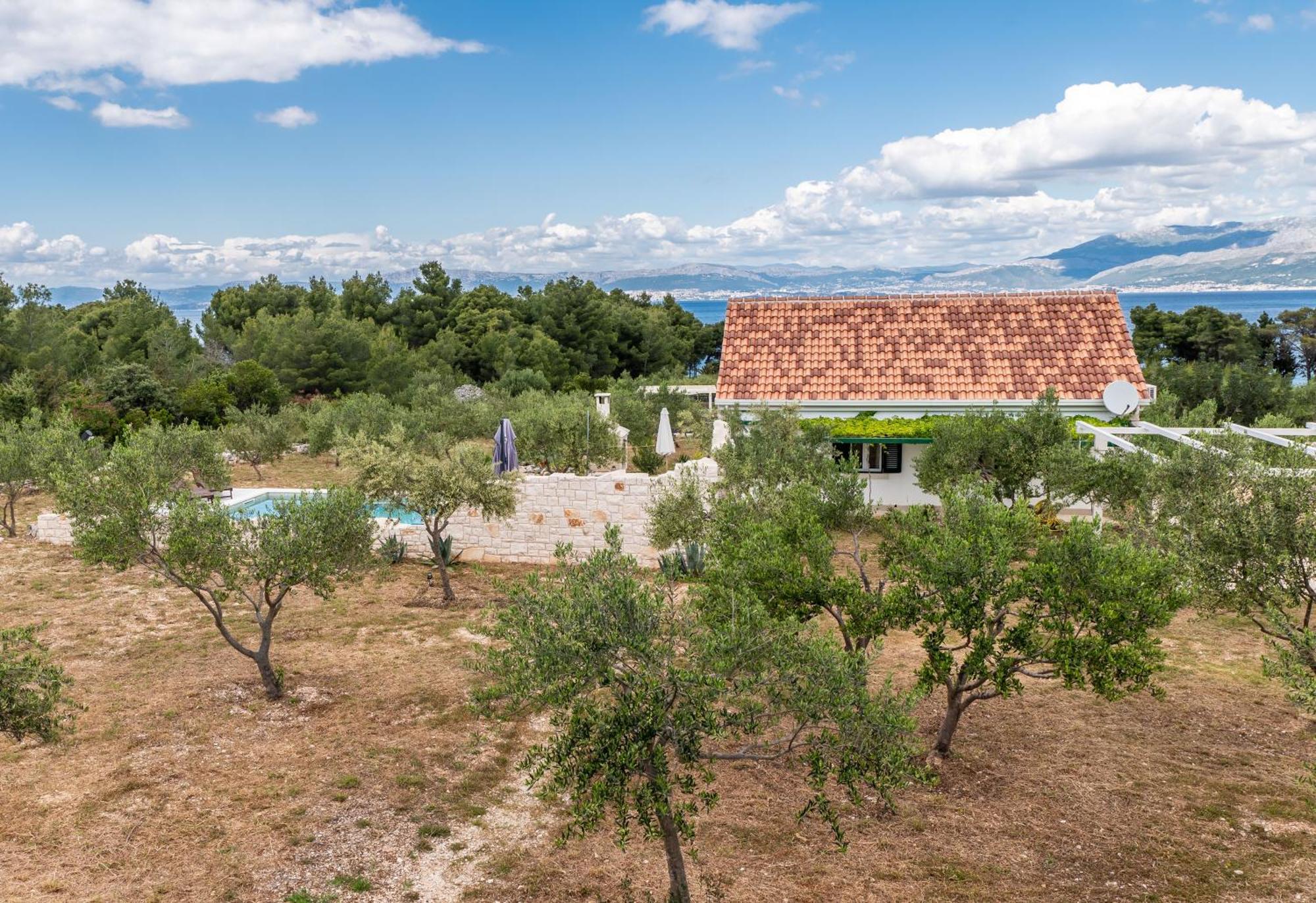 Villa Mista Sutivan Extérieur photo